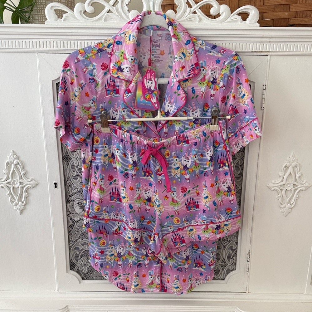 BNWT Posh Peanut x Lisa Frank 
Bunny Ballerinas Shorts Pajama Set - Picture 4 of 14